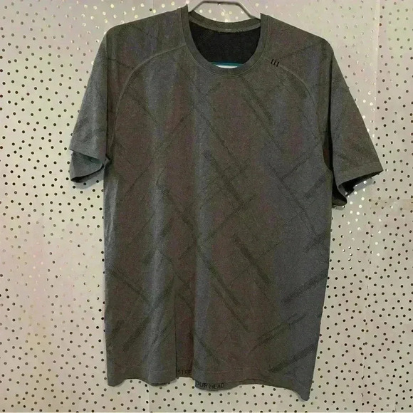 Lululemon Grey Mens Shirt - Picture 3 of 7